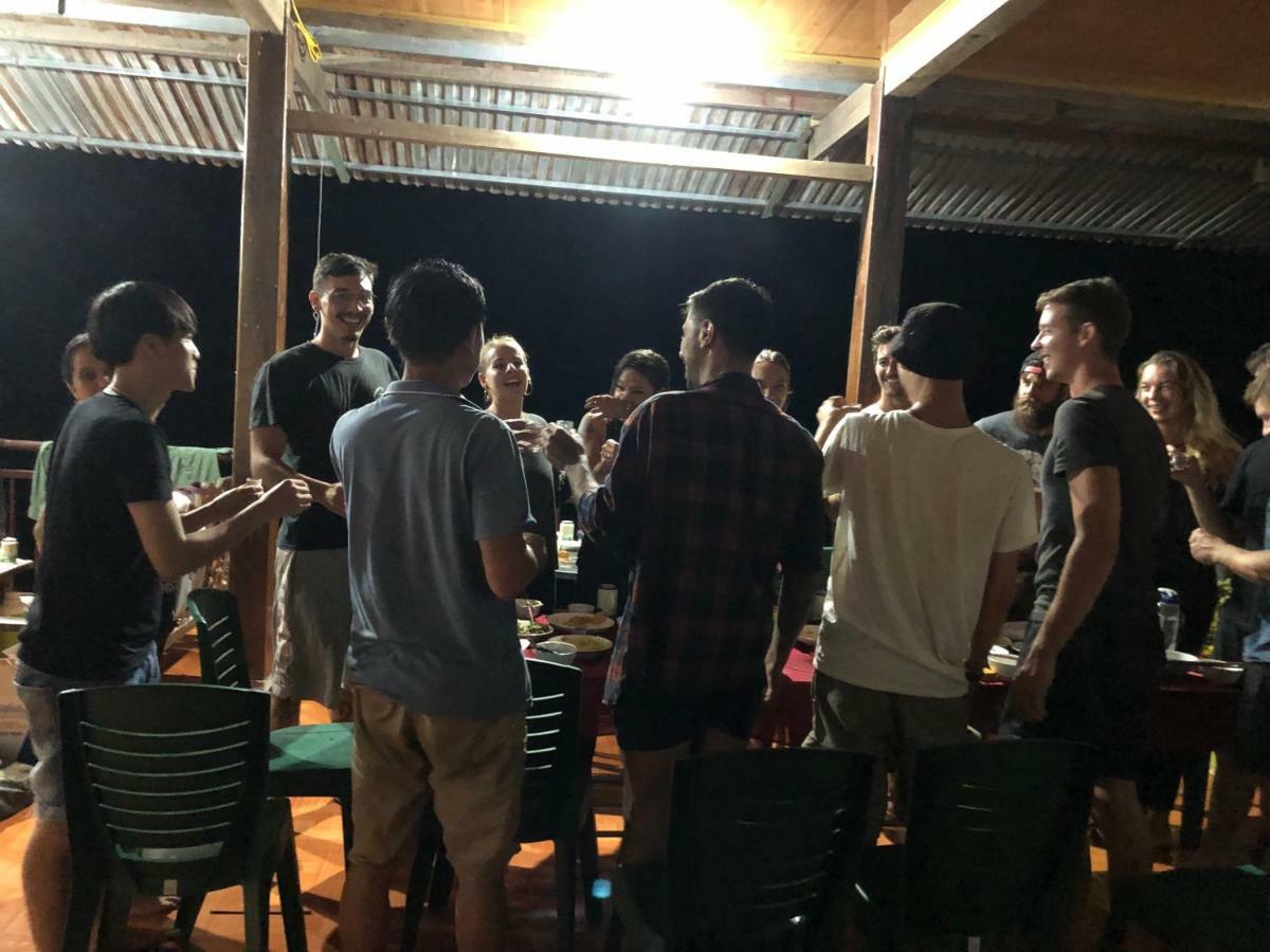 Tran Thuc Homestay-Ba Be Exteriör bild